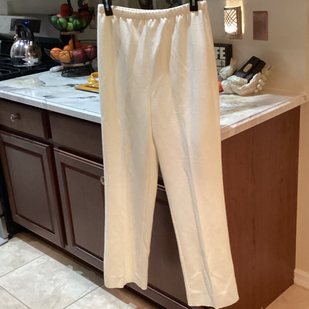 Cream Elastic Waist Straight Leg Pants Needs hemming.